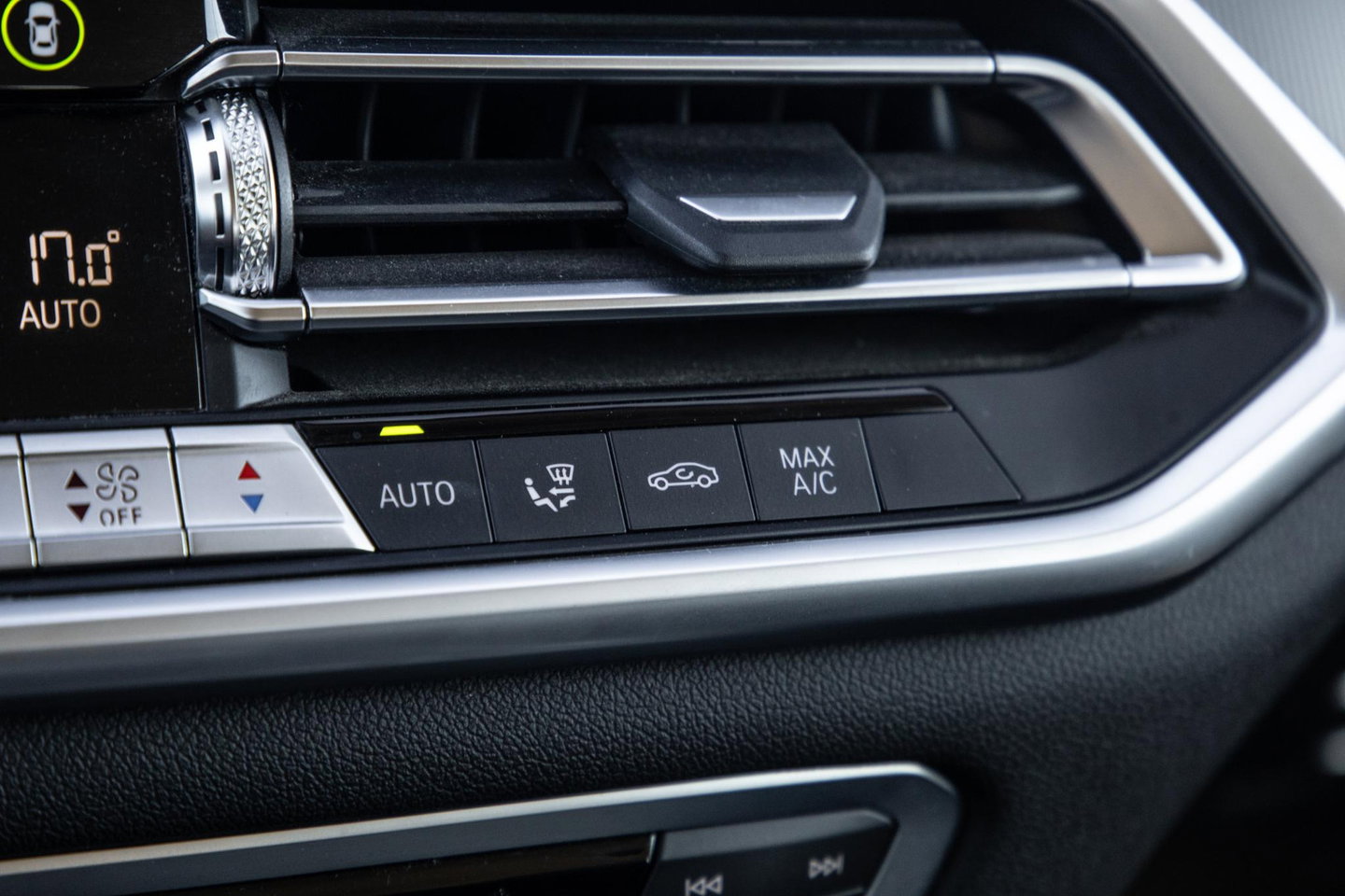 BMW X5 xDrive45e Executive CARPLAY / CAMERA / DEALER ONDERHOUDEN / ZWART LEER / STOELVERWARMING