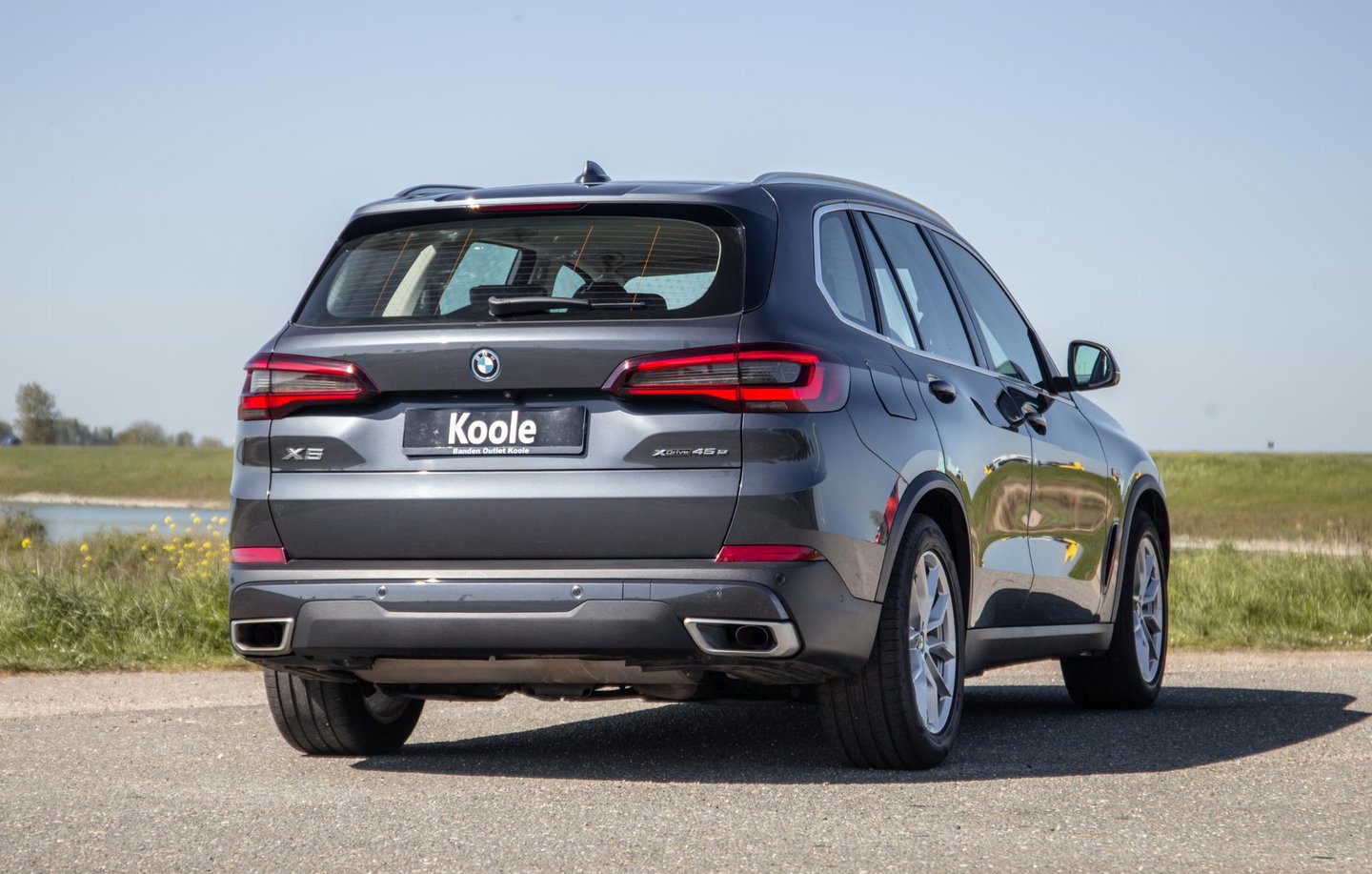 BMW X5 xDrive45e Executive CARPLAY / CAMERA / DEALER ONDERHOUDEN / ZWART LEER / STOELVERWARMING