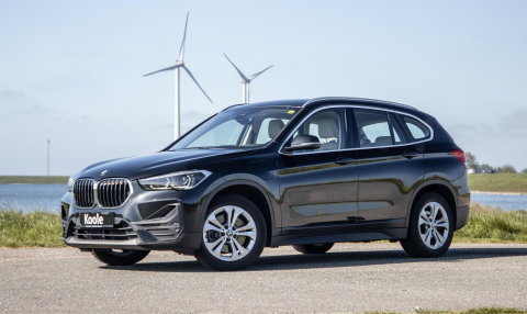 BMW X1 xDrive25e Executive BEIGE LEER / CAMERA / CARPLAY / HEAD UP DISPLAY / LED / CRUISE CONTROLE / STOELVERWARMING