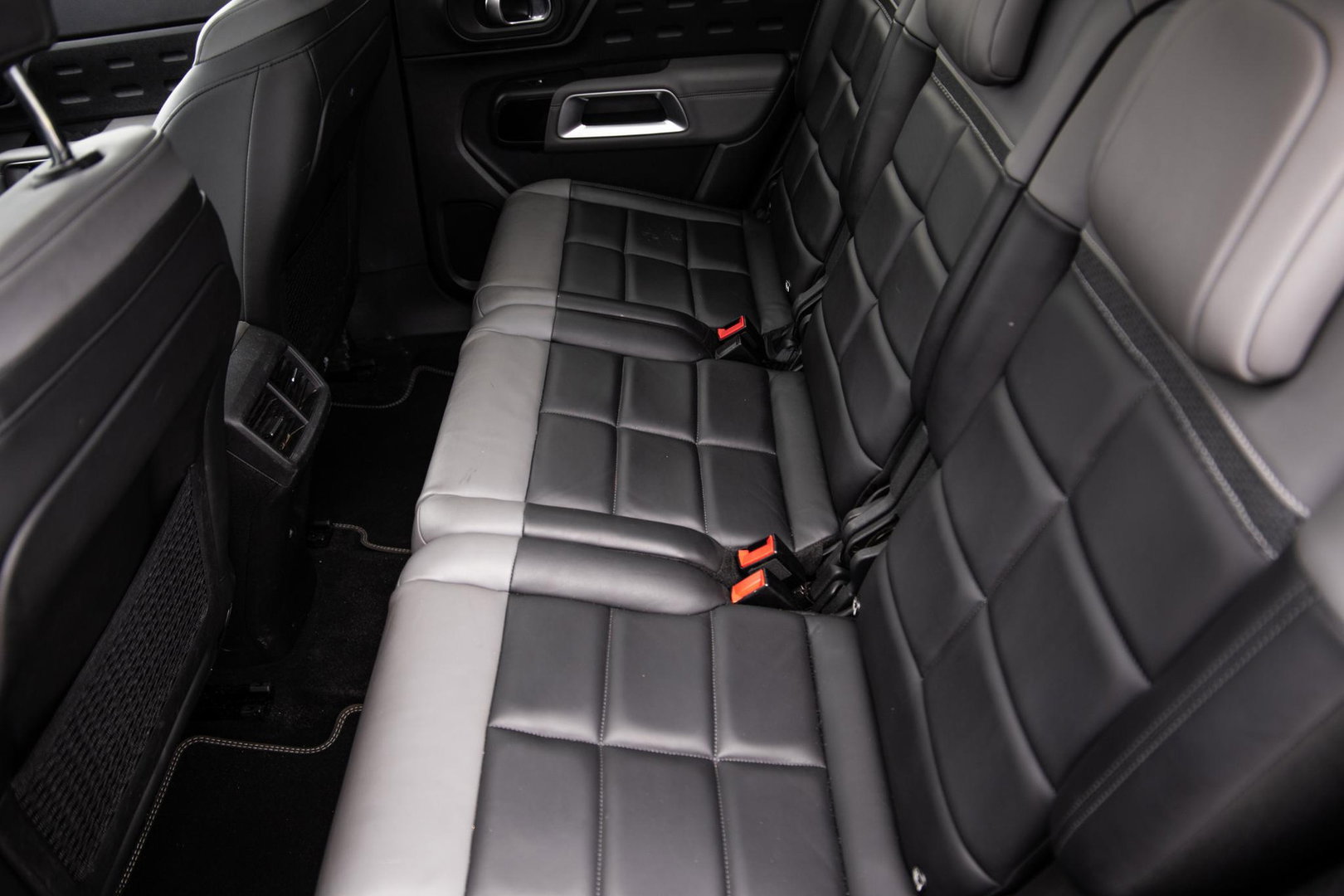 Citroën C5 Aircross 1.6 Plug-in Hybrid 225 Shine PANORAMA DAK / DEALER ONDERHOUDEN / LEER / MEMMORY / TREKHAAK / CAMERA