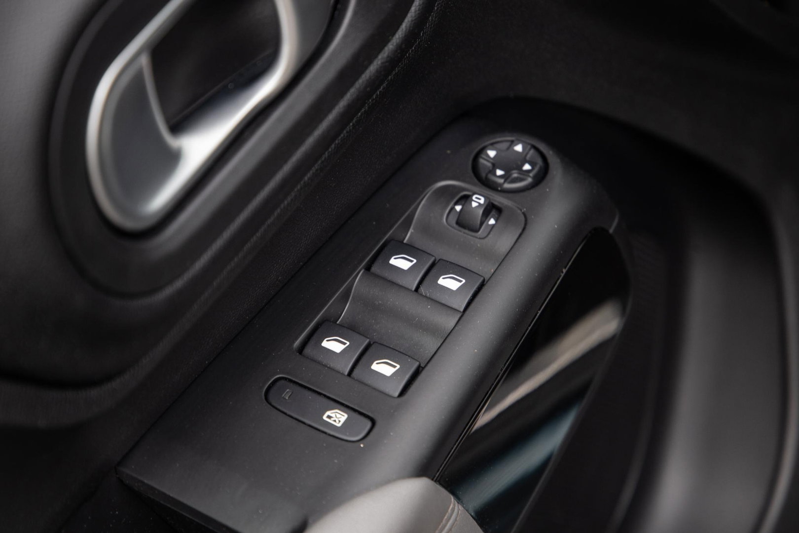 Citroën C5 Aircross 1.6 Plug-in Hybrid 225 Shine PANORAMA DAK / DEALER ONDERHOUDEN / LEER / MEMMORY / TREKHAAK / CAMERA