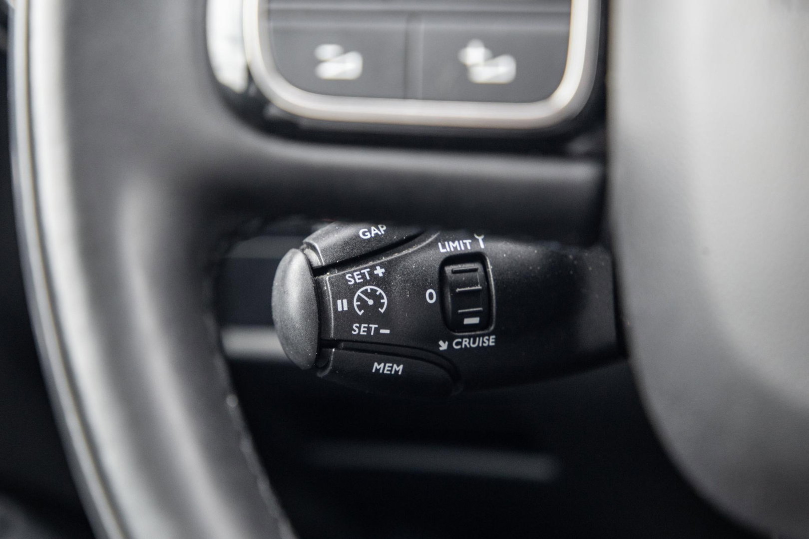 Citroën C5 Aircross 1.6 Plug-in Hybrid 225 Shine PANORAMA DAK / DEALER ONDERHOUDEN / LEER / MEMMORY / TREKHAAK / CAMERA