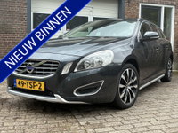 Volvo V60 - 1.6 T4 R-Design '11 Clima Navi Cruise 180 PK