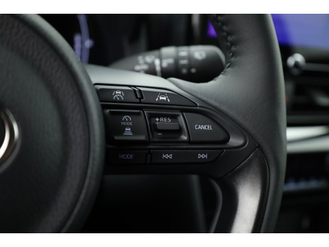Toyota Yaris Cross 1.5 Hybrid 130pk Teamplayer | Winter pack | Safety pack | Navi | Adapt. Cruise | Camera | Keyless