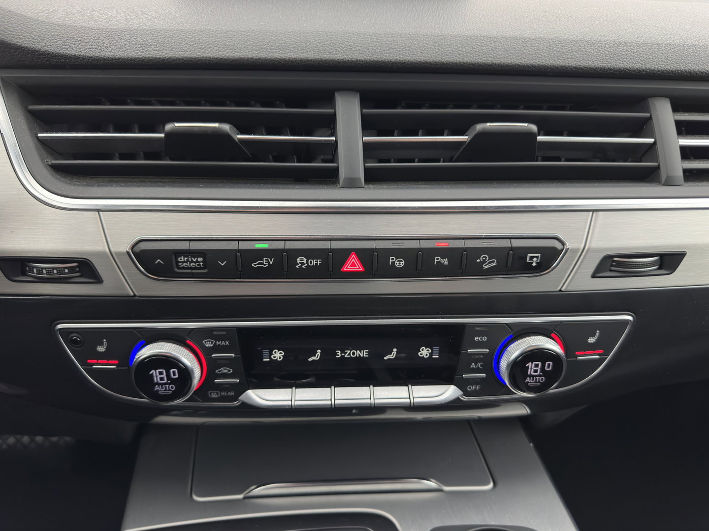 Audi Q7 3.0 TDI e-tron quattro Sport Aut. *LEATHER | FULL-LED | DIGI-COCKPIT | HEATED-COMFORTSEATS | AIR-SUSPENSION | CAMERA | NAVI-FULLMAP | ECC | PDC | CRUISE | 19''ALU*