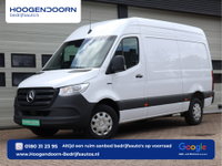 Mercedes-Benz eSprinter - 320 81kWh L2H2 - Trekhaak - Cruise - MBUX - 2025