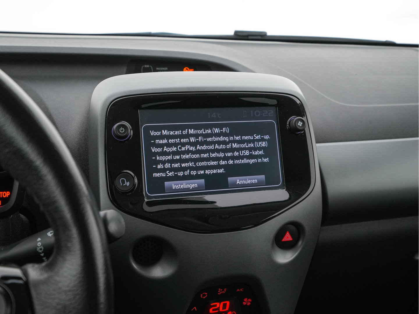 Toyota Aygo 1.0 VVT-i x-cite *AIRCO | CRUISE | CAMERA | CARPLAY | DAB | COMFORT-SEATS | PRIVACY-GLASS*
