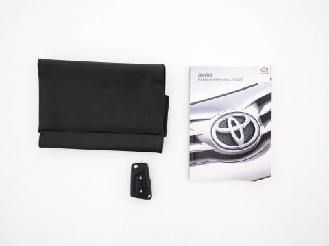 Toyota Aygo 1.0 VVT-i x-cite *AIRCO | CRUISE | CAMERA | CARPLAY | DAB | COMFORT-SEATS | PRIVACY-GLASS*