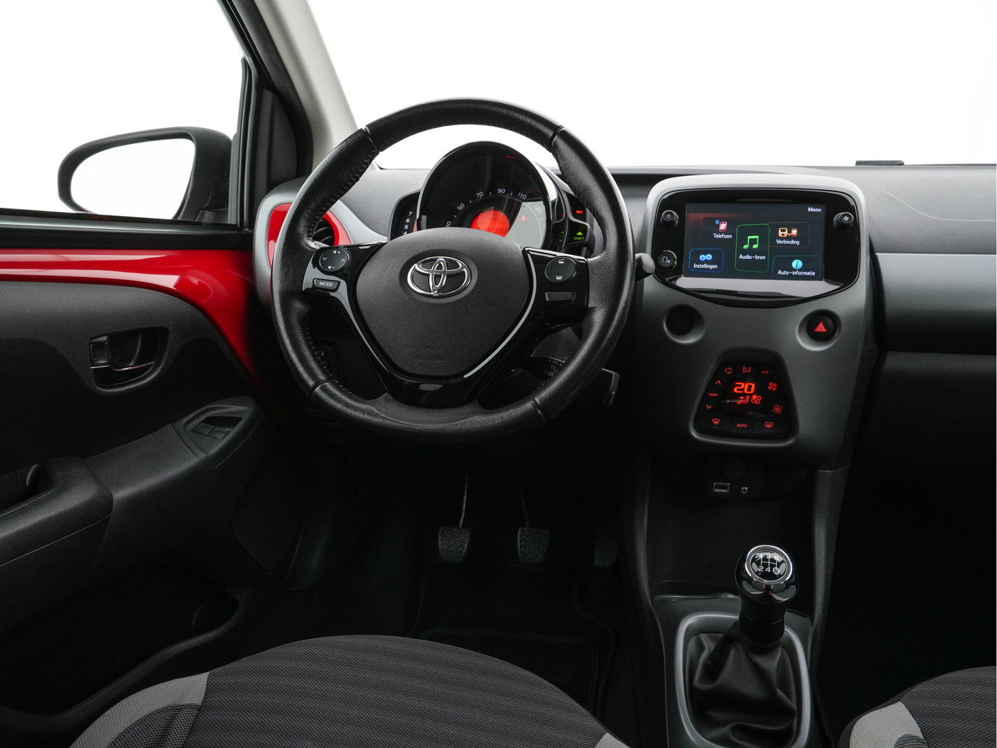 Toyota Aygo 1.0 VVT-i x-cite *AIRCO | CRUISE | CAMERA | CARPLAY | DAB | COMFORT-SEATS | PRIVACY-GLASS*