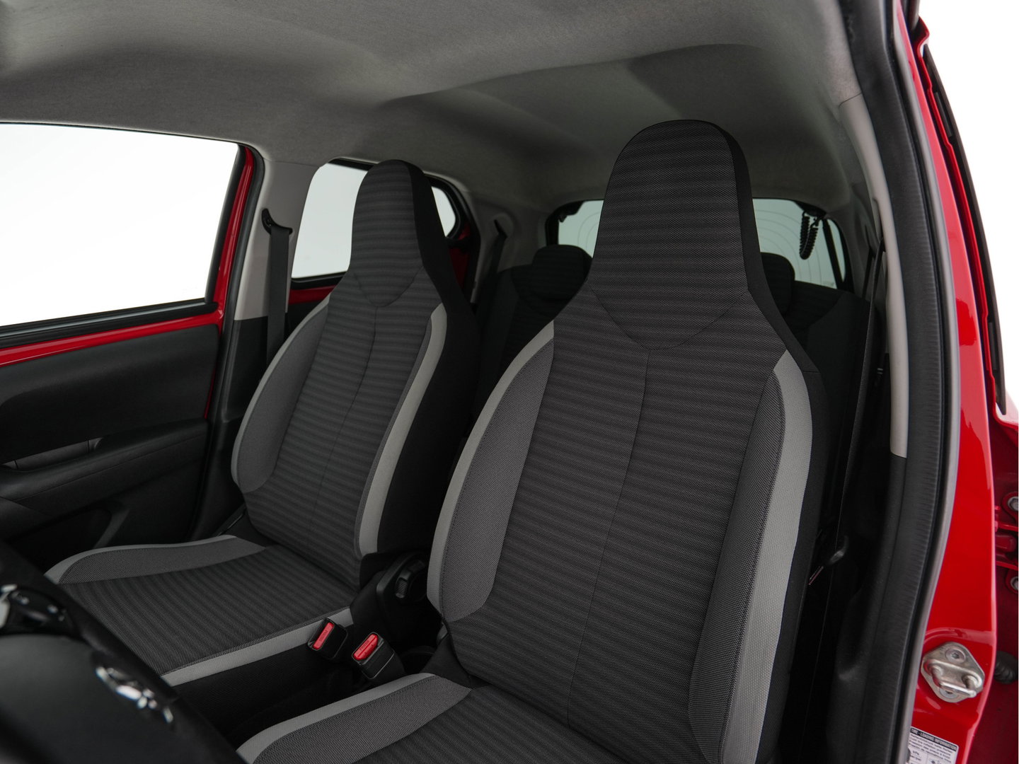 Toyota Aygo 1.0 VVT-i x-cite *AIRCO | CRUISE | CAMERA | CARPLAY | DAB | COMFORT-SEATS | PRIVACY-GLASS*