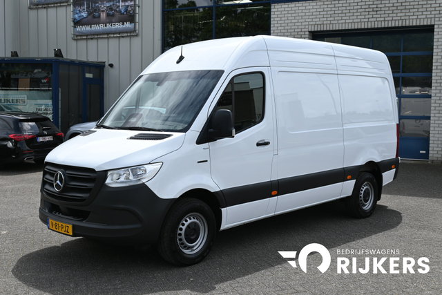 Mercedes-Benz eSprinter - 314 L2H2 Pro 81kWh RWD DC opladen 115kW, Geveerde stoel, Etc.