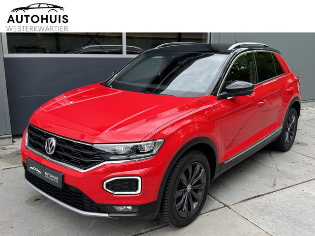Volkswagen T-Roc - 1.5 TSI 150pk DSG Sport Stoelverwarming Virtual Cockpit Navigatie Trekhaak Climate Control LED Koplampen