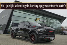 Dodge Ram 1500 - 5.7 V8 401pk 4x4 Limited LPG G3 Widebody Black&Red Luchtvering Trekhaak Head-up Harman/kardon Sidebars CUSTOM!!