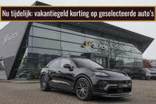 Porsche Macan - 4 408pk 100kWh Panoramadak Luchtvering Bijrijdersdisplay 18-weg Sportstoelen Bose NLauto