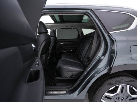 Hyundai Santa Fe 1.6 T-GDI HEV Premium Sky (Face-lift) (INCL-BTW) *PANO | LEATHER | FULL-LED | ADAPTIVE-CRUISE | BLINDSPOT | MEMORY-PACK | DIGI-COCKPIT | SHIFTPADDLES | PRIVACYGLASS | NAVI-FULLMAP | HEAD-UP |19''ALU*