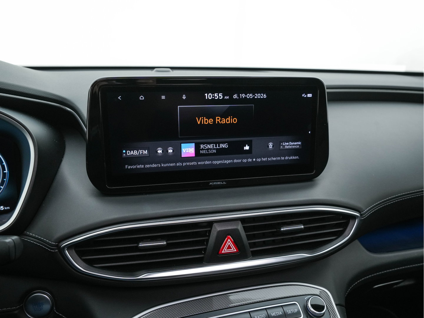 Hyundai Santa Fe 1.6 T-GDI HEV Premium Sky (Face-lift) (INCL-BTW) *PANO | LEATHER | FULL-LED | ADAPTIVE-CRUISE | BLINDSPOT | MEMORY-PACK | DIGI-COCKPIT | SHIFTPADDLES | PRIVACYGLASS | NAVI-FULLMAP | HEAD-UP |19''ALU*