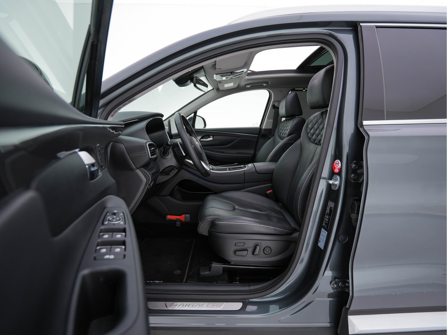 Hyundai Santa Fe 1.6 T-GDI HEV Premium Sky (Face-lift) (INCL-BTW) *PANO | LEATHER | FULL-LED | ADAPTIVE-CRUISE | BLINDSPOT | MEMORY-PACK | DIGI-COCKPIT | SHIFTPADDLES | PRIVACYGLASS | NAVI-FULLMAP | HEAD-UP |19''ALU*