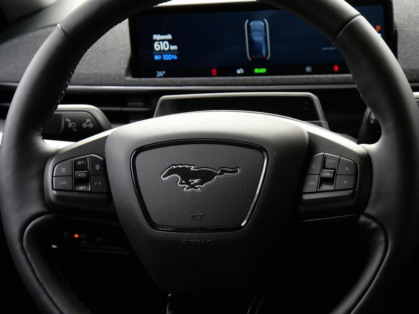 Ford Mustang Mach-E EXTENDED RWD 98kWh/ TECHNOLOGY PACK PLUS/ ALL-SEASON BANDEN/ SOH 93%