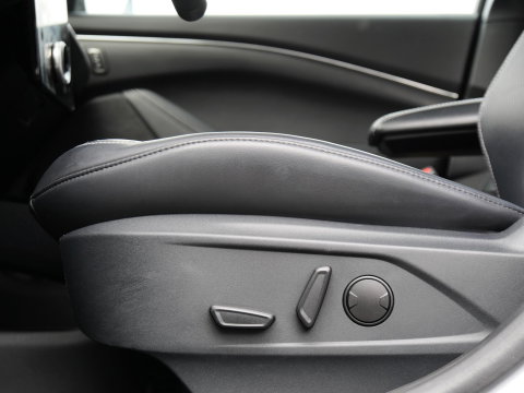 Ford Mustang Mach-E EXTENDED RWD 98kWh/ TECHNOLOGY PACK PLUS/ ALL-SEASON BANDEN/ SOH 93%