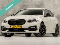 BMW 1 Serie - 118i High Executive Automaat (APPLE CARPLAY, DEALER ONDERHOUDEN, GROOT NAVI, STUUR/STOELVERWARMING, SPORTSTOELEN, PARKEERSENSOREN, GETINT GLAS, CRUISE, NIEUWSTAAT)
