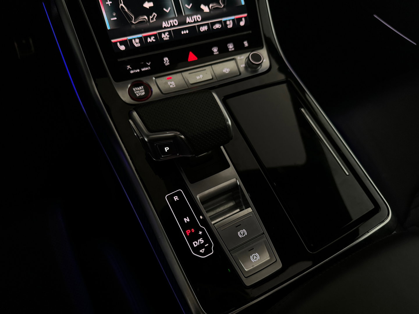 Audi RSQ8 4.0 TFSI quattro Pano|Ceramic|HuD|B&O 3D|Trekhaak