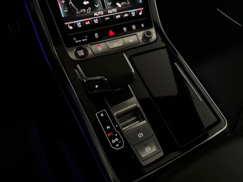 Audi RSQ8 4.0 TFSI quattro Pano|Ceramic|HuD|B&O 3D|Trekhaak