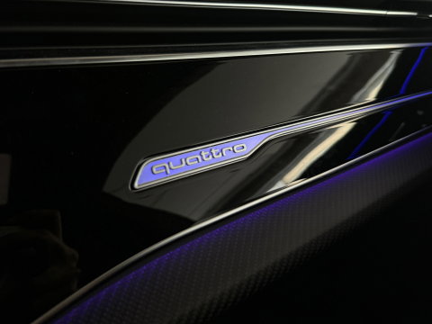 Audi RSQ8 4.0 TFSI quattro Pano|Ceramic|HuD|B&O 3D|Trekhaak