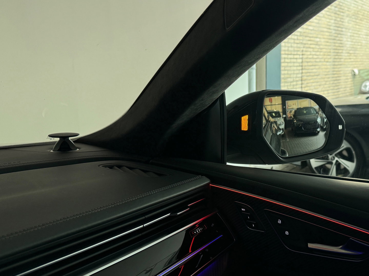 Audi RSQ8 4.0 TFSI quattro Pano|Ceramic|HuD|B&O 3D|Trekhaak