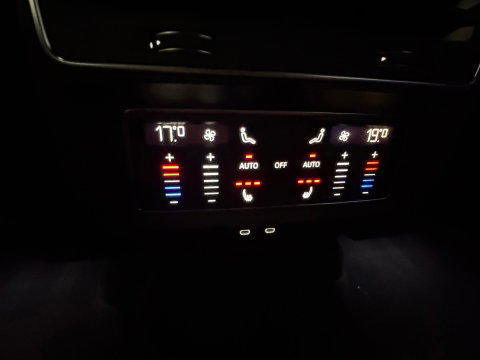 Audi RSQ8 4.0 TFSI quattro Pano|Ceramic|HuD|B&O 3D|Trekhaak