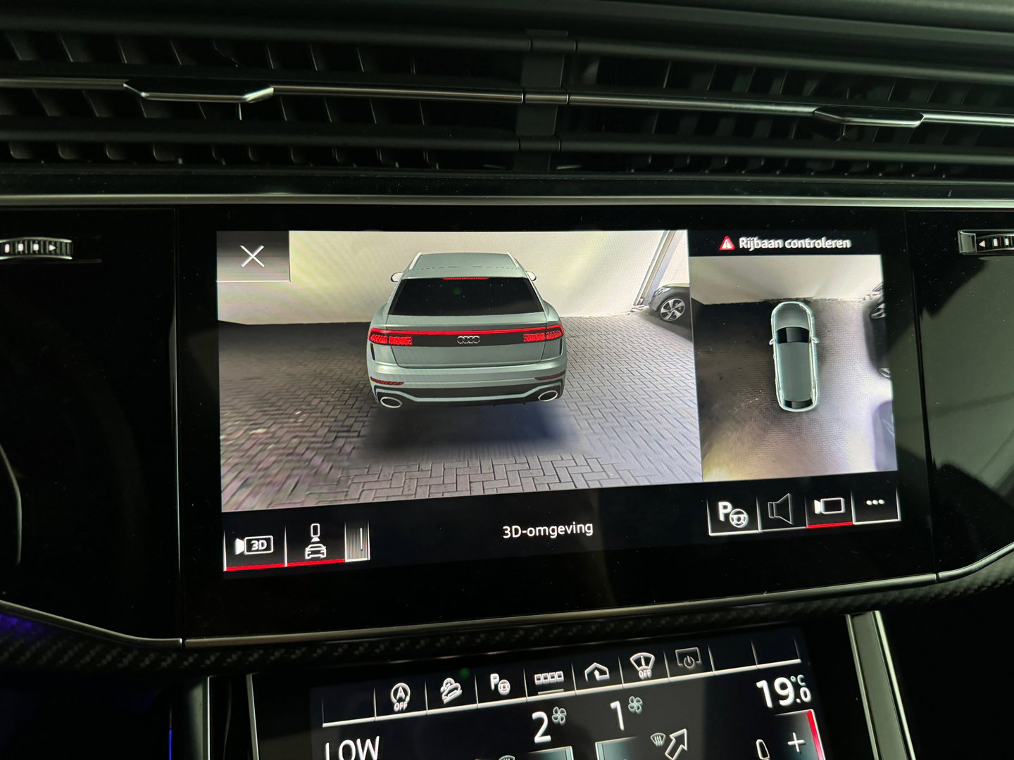 Audi RSQ8 4.0 TFSI quattro Pano|Ceramic|HuD|B&O 3D|Trekhaak