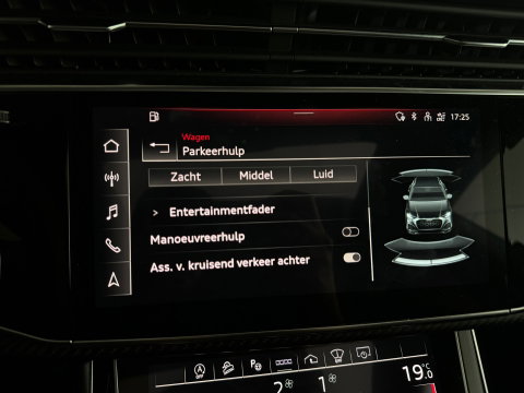 Audi RSQ8 4.0 TFSI quattro Pano|Ceramic|HuD|B&O 3D|Trekhaak