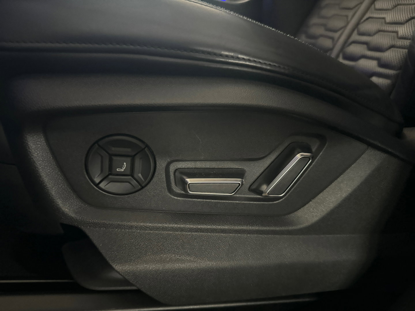 Audi RSQ8 4.0 TFSI quattro Pano|Ceramic|HuD|B&O 3D|Trekhaak
