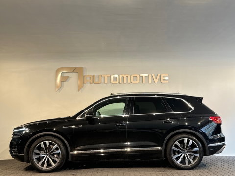Volkswagen Touareg 3.0 TSi e-Hybrid 4M R Pano|Memory|Trekhaak