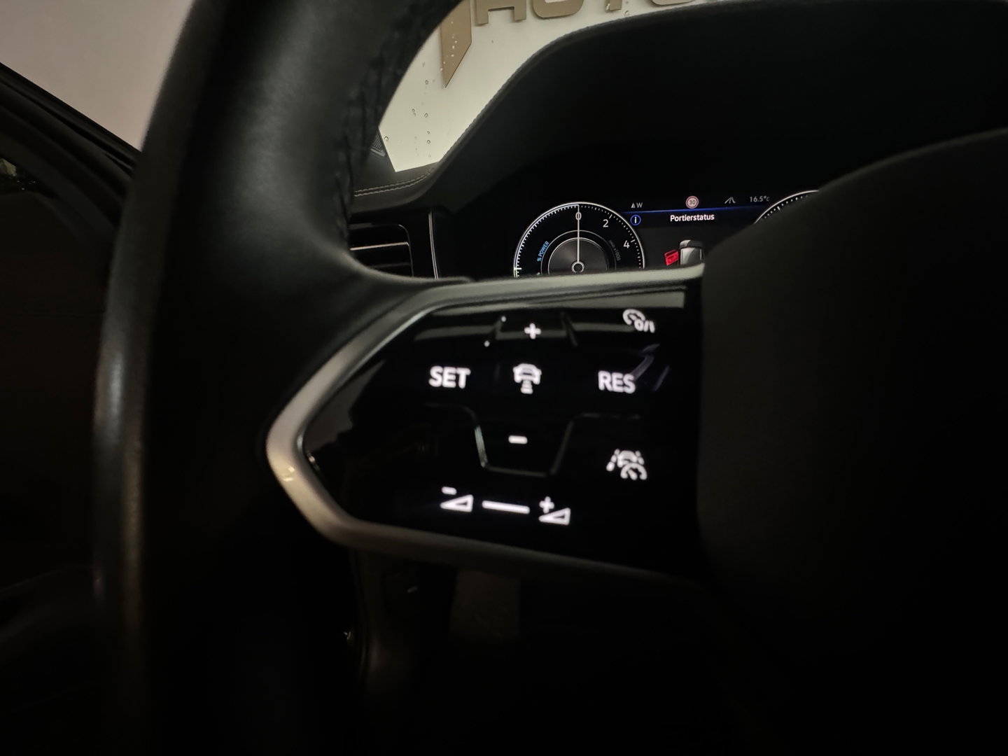 Volkswagen Touareg 3.0 TSi e-Hybrid 4M R Pano|Memory|Trekhaak