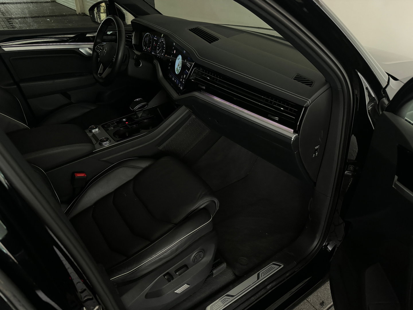Volkswagen Touareg 3.0 TSi e-Hybrid 4M R Pano|Memory|Trekhaak