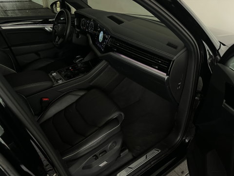 Volkswagen Touareg 3.0 TSi e-Hybrid 4M R Pano|Memory|Trekhaak