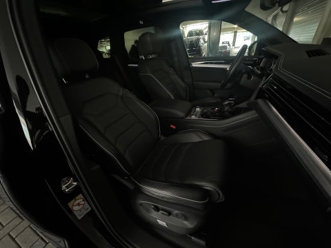 Volkswagen Touareg 3.0 TSi e-Hybrid 4M R Pano|Memory|Trekhaak