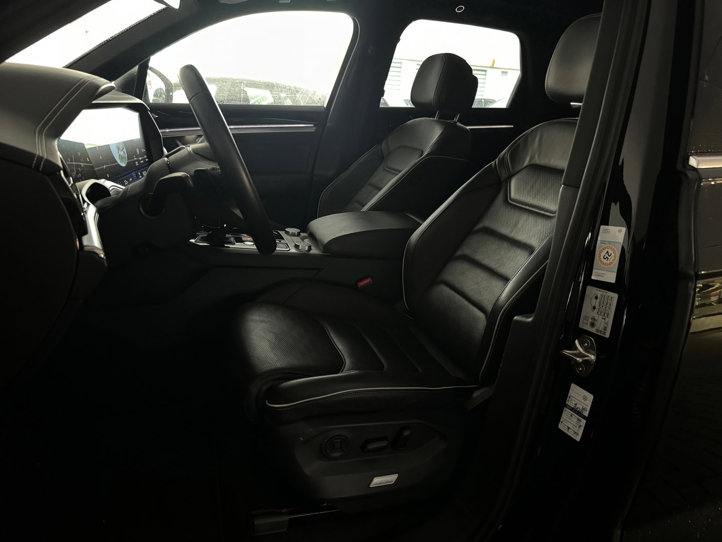 Volkswagen Touareg 3.0 TSi e-Hybrid 4M R Pano|Memory|Trekhaak
