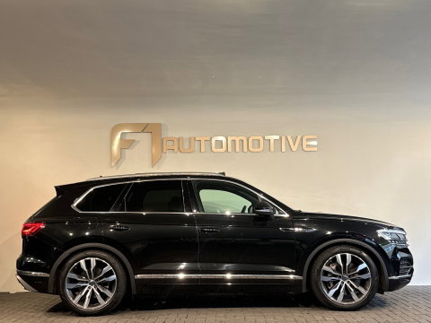 Volkswagen Touareg 3.0 TSi e-Hybrid 4M R Pano|Memory|Trekhaak