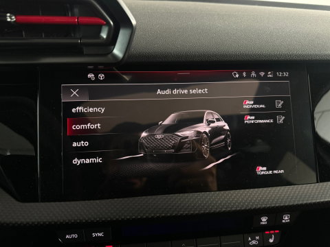 Audi RS3 Sportback 2.5 TFSI quattro Pano|Kuip|HuD|Sonos|VOL
