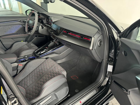 Audi RS3 Sportback 2.5 TFSI quattro Pano|Kuip|HuD|Sonos|VOL