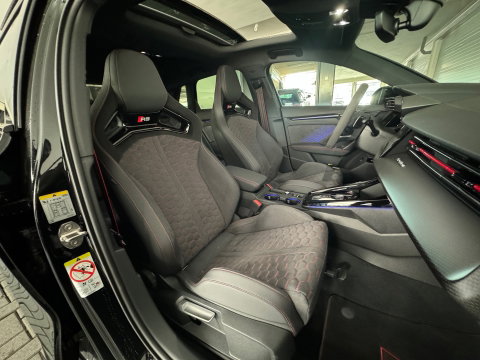Audi RS3 Sportback 2.5 TFSI quattro Pano|Kuip|HuD|Sonos|VOL