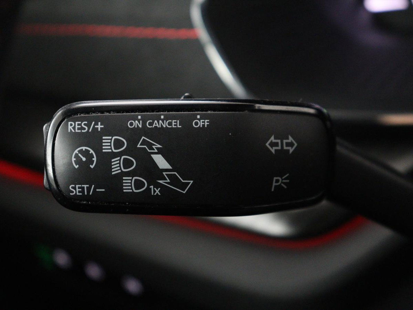 Škoda Octavia 1.4 TSI RS iV PHEV Business | Stoelverwarming | Matrix LED | Carplay | Sportstoelen | Keyless | Virtual Cockpit | Parkeerhulp | Sfeerverlichting | Side Assist | Cruise control | Plug In