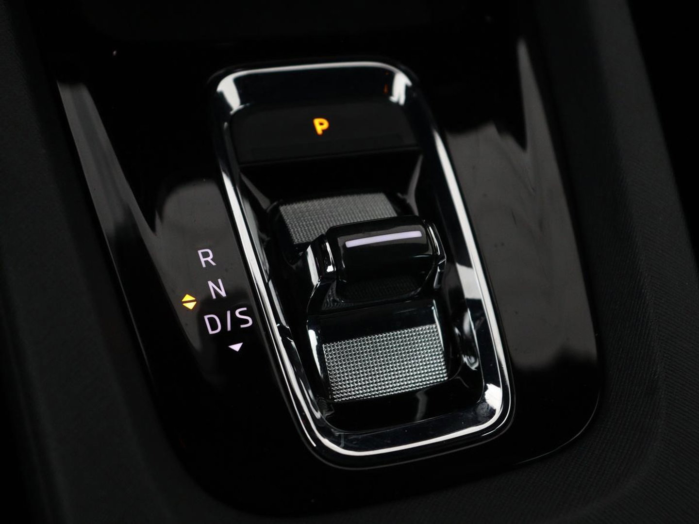 Škoda Octavia 1.4 TSI RS iV PHEV Business | Stoelverwarming | Matrix LED | Carplay | Sportstoelen | Keyless | Virtual Cockpit | Parkeerhulp | Sfeerverlichting | Side Assist | Cruise control | Plug In