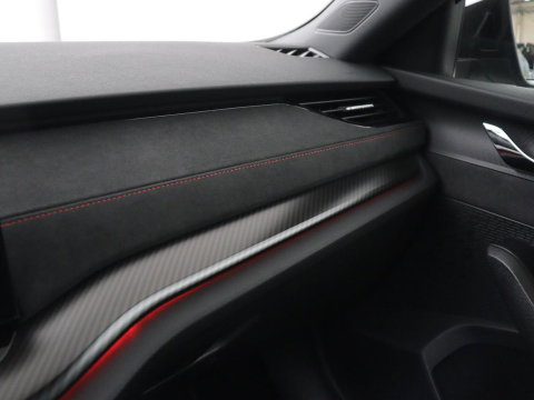 Škoda Octavia 1.4 TSI RS iV PHEV Business | Stoelverwarming | Matrix LED | Carplay | Sportstoelen | Keyless | Virtual Cockpit | Parkeerhulp | Sfeerverlichting | Side Assist | Cruise control | Plug In