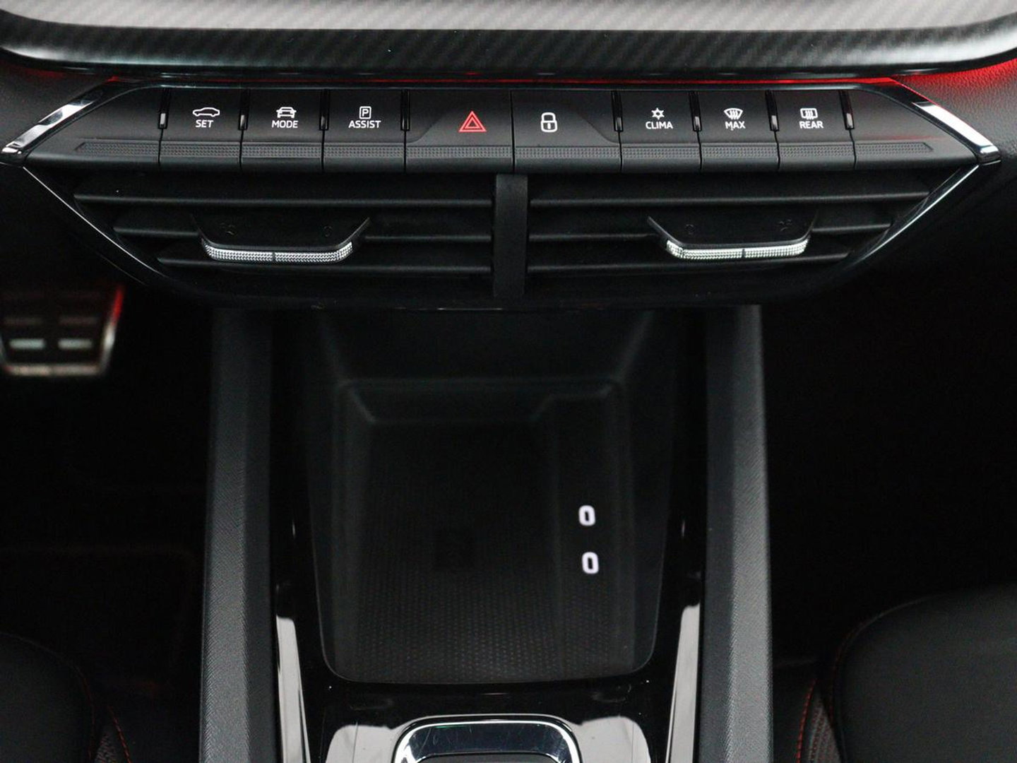 Škoda Octavia 1.4 TSI RS iV PHEV Business | Stoelverwarming | Matrix LED | Carplay | Sportstoelen | Keyless | Virtual Cockpit | Parkeerhulp | Sfeerverlichting | Side Assist | Cruise control | Plug In