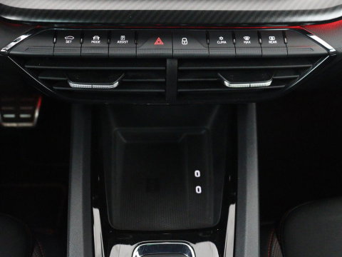 Škoda Octavia 1.4 TSI RS iV PHEV Business | Stoelverwarming | Matrix LED | Carplay | Sportstoelen | Keyless | Virtual Cockpit | Parkeerhulp | Sfeerverlichting | Side Assist | Cruise control | Plug In