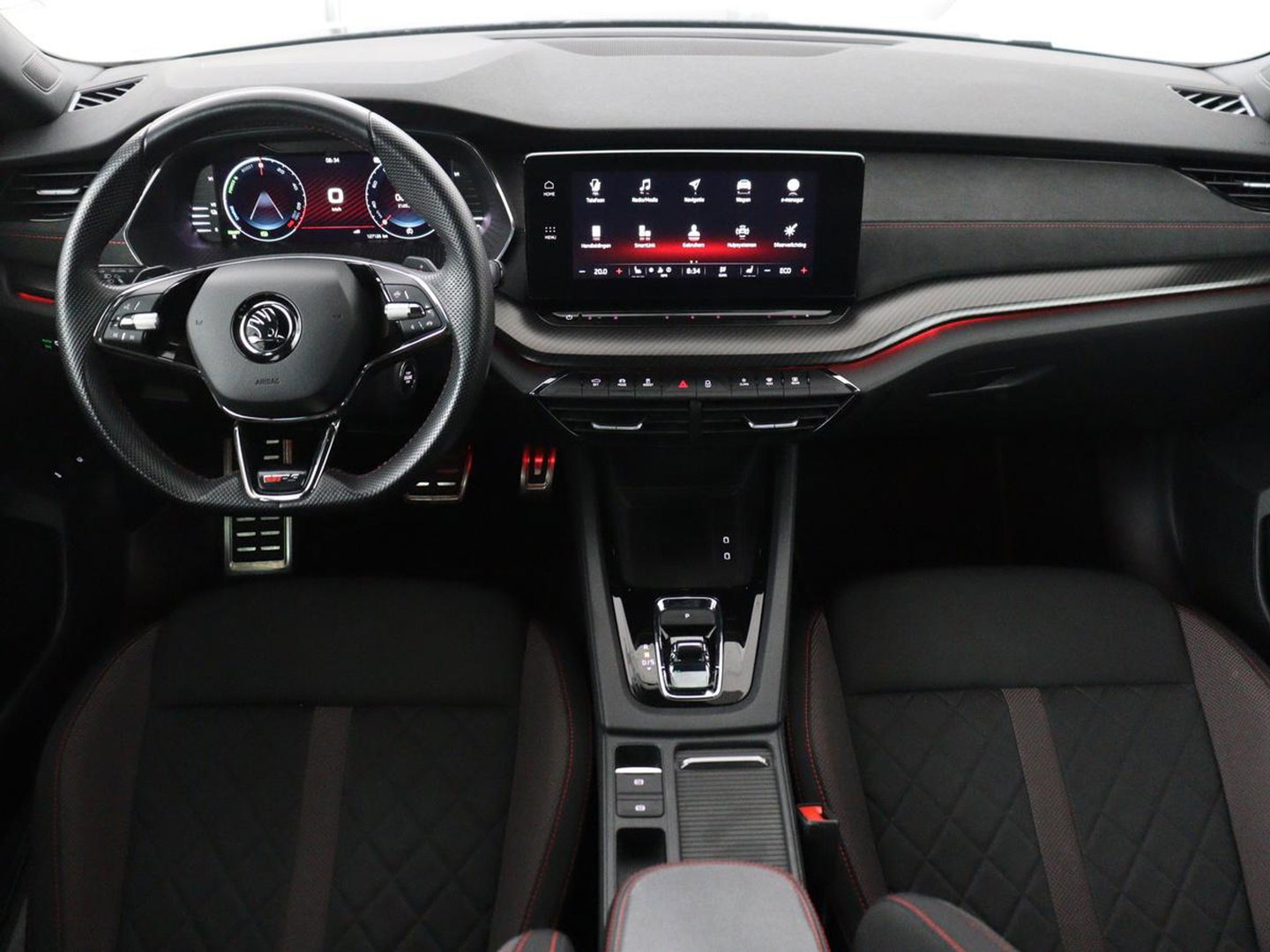 Škoda Octavia 1.4 TSI RS iV PHEV Business | Stoelverwarming | Matrix LED | Carplay | Sportstoelen | Keyless | Virtual Cockpit | Parkeerhulp | Sfeerverlichting | Side Assist | Cruise control | Plug In