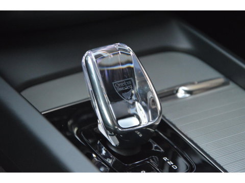 Volvo XC60 Hybride AWD Black Edition | Luchtvering | Bowers & Wilkins | 360° Camera | Panoramadak |