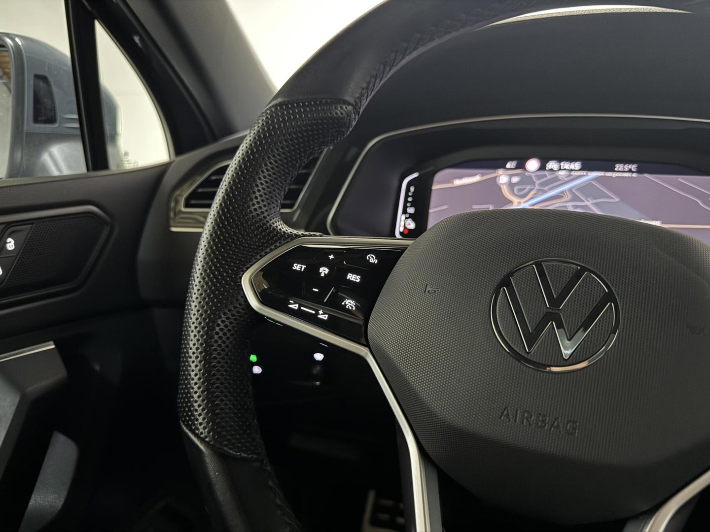 Volkswagen Tiguan 1.4 TSI eHybrid R-Line Pano HUD Camera ACC NAP